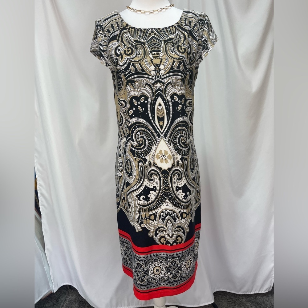 Dress barn Black, Tan, white, red geometric paisley Patterned Dress size 10 - Picture 3 of 16